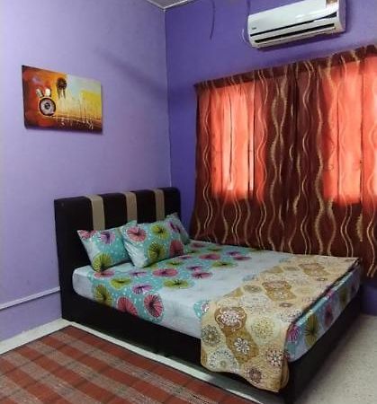 Baiti Homestay Gambang Kültér fotó