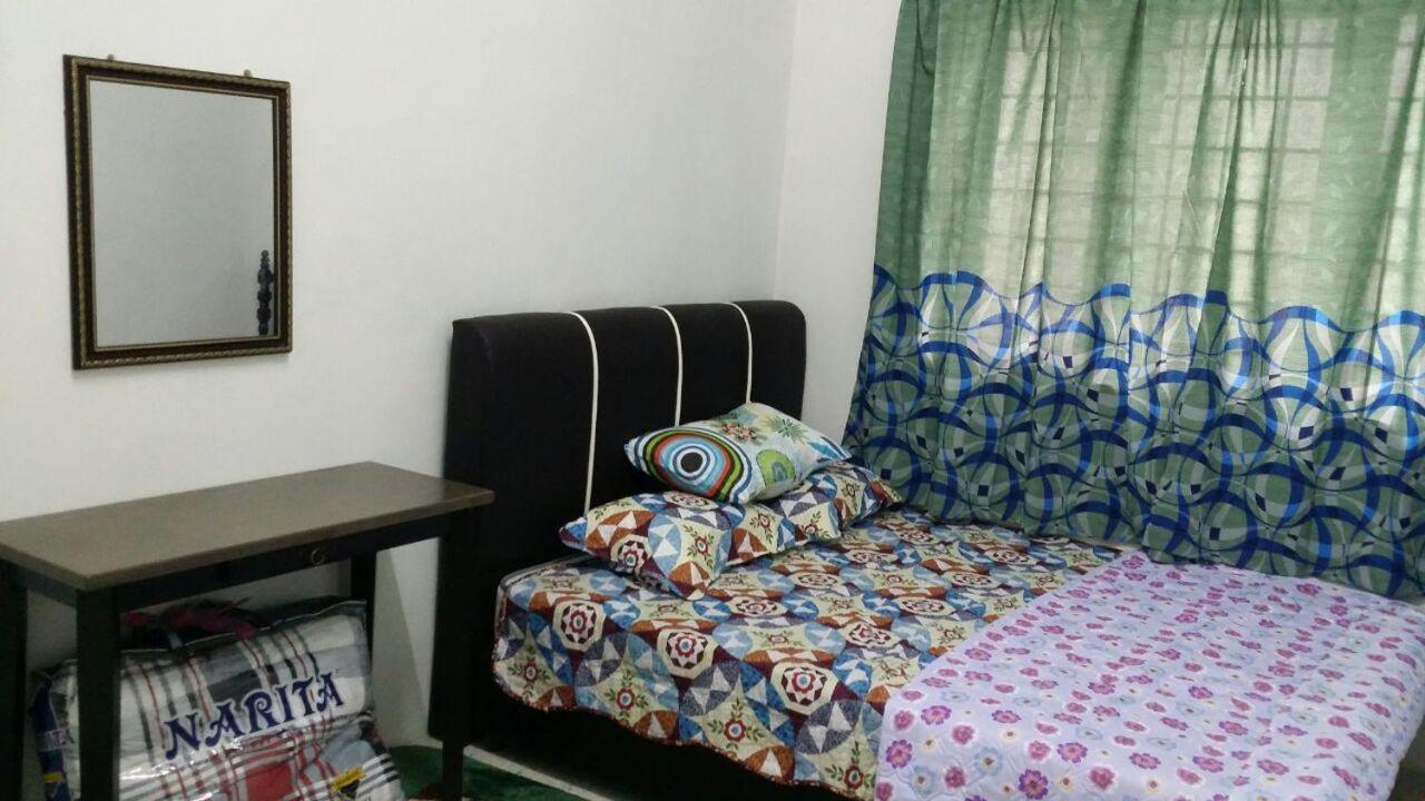 Baiti Homestay Gambang Kültér fotó