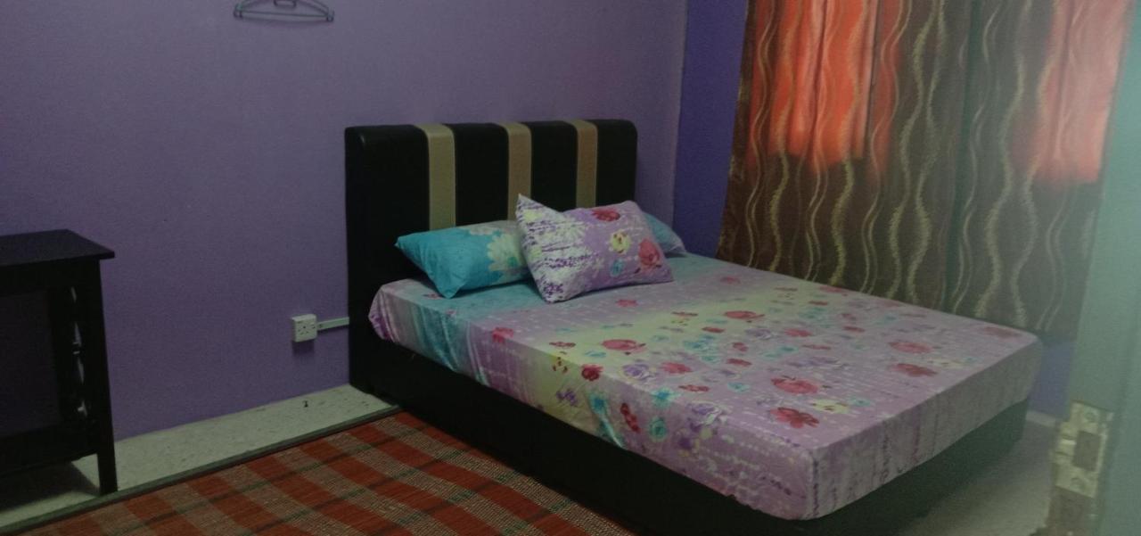 Baiti Homestay Gambang Kültér fotó